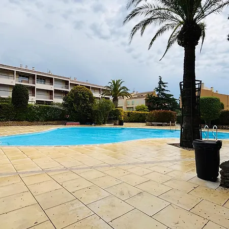 Cosy Dans Avec Piscine Et A 2 Pas De La Apartament *